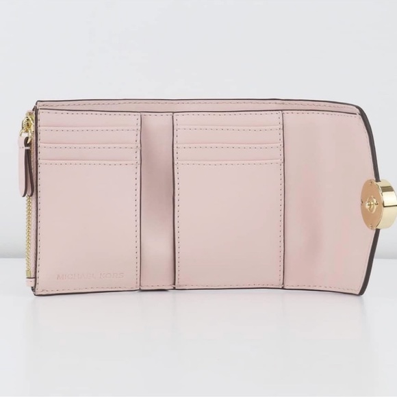 MICHAEL KORS CARMEN MEDIUM LOGO AND FAUX LEATHER WALLET 
POWDER BLUSH 
NWT - Picture 4 of 10